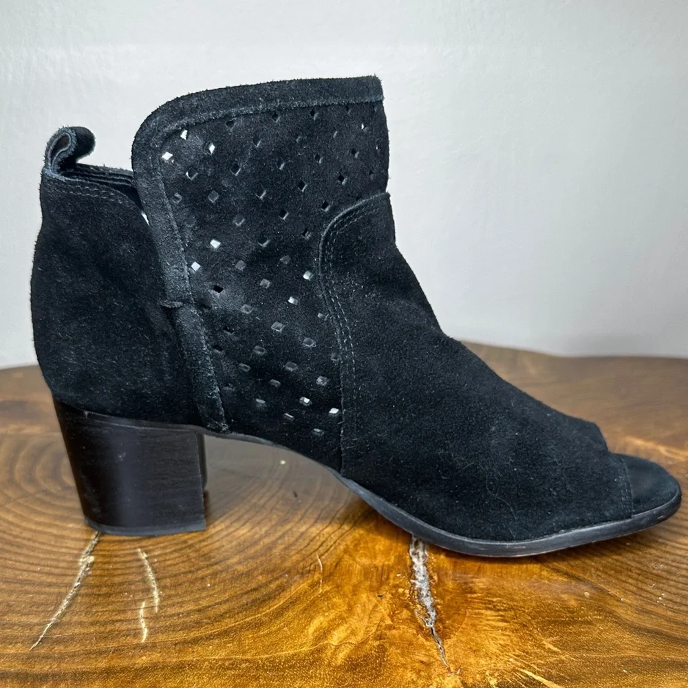 Gianni Bini Black Suede Ankle Boots Size 6 1/2